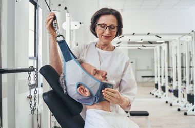 Best neck traction device